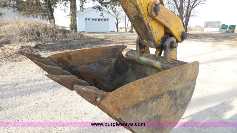 image for item J4701 1992 John Deere 410D backhoe