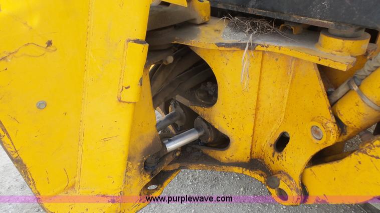 image for item J4701 1992 John Deere 410D backhoe