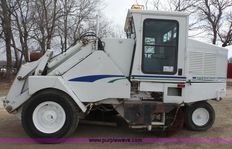 image for item J4707 1997 Mobil Sweeper street sweeper
