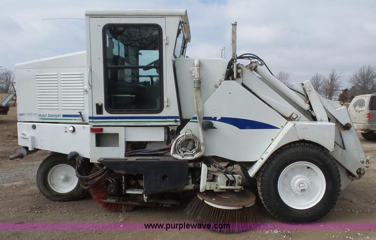 image for item J4707 1997 Mobil Sweeper street sweeper