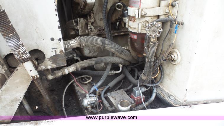 image for item J4707 1997 Mobil Sweeper street sweeper