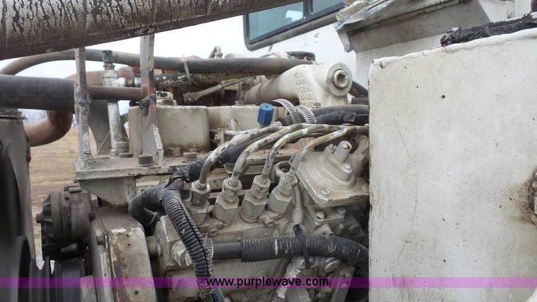 image for item J4707 1997 Mobil Sweeper street sweeper