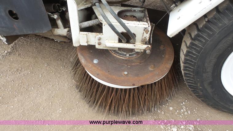 image for item J4707 1997 Mobil Sweeper street sweeper
