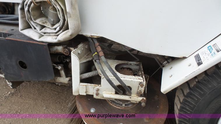 image for item J4707 1997 Mobil Sweeper street sweeper