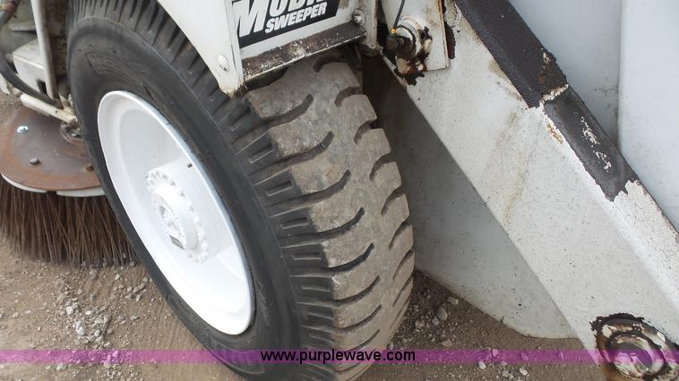 image for item J4707 1997 Mobil Sweeper street sweeper