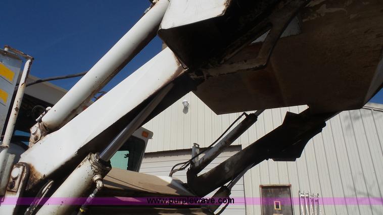 image for item J4707 1997 Mobil Sweeper street sweeper