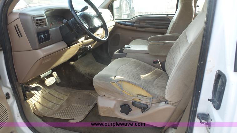 image for item J4709 1999 Ford F350 XLT SuperCab utility truck