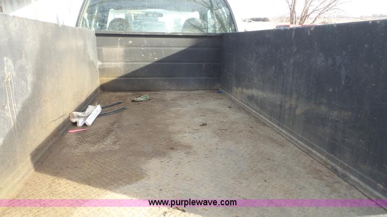 image for item J4709 1999 Ford F350 XLT SuperCab utility truck