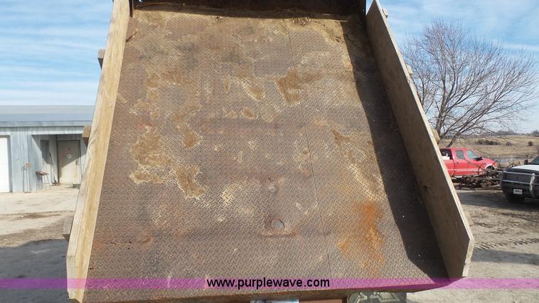 image for item J4715 1997 Ford F350 XL dump bed truck