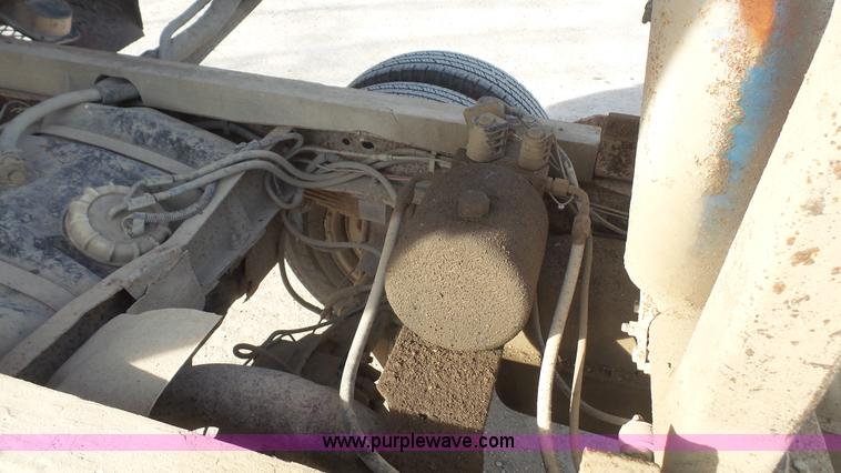 image for item J4715 1997 Ford F350 XL dump bed truck