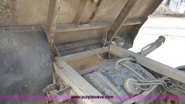 image for item J4715 1997 Ford F350 XL dump bed truck