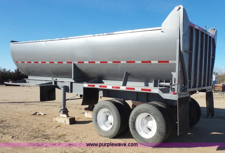image for item J4728 1992 shop built end dump trailer