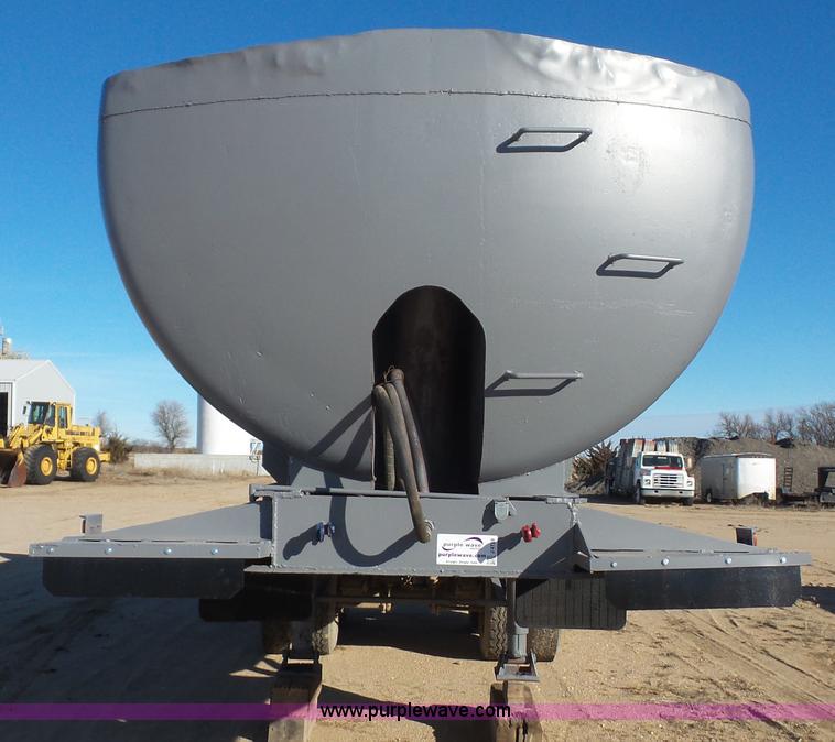 image for item J4728 1992 shop built end dump trailer