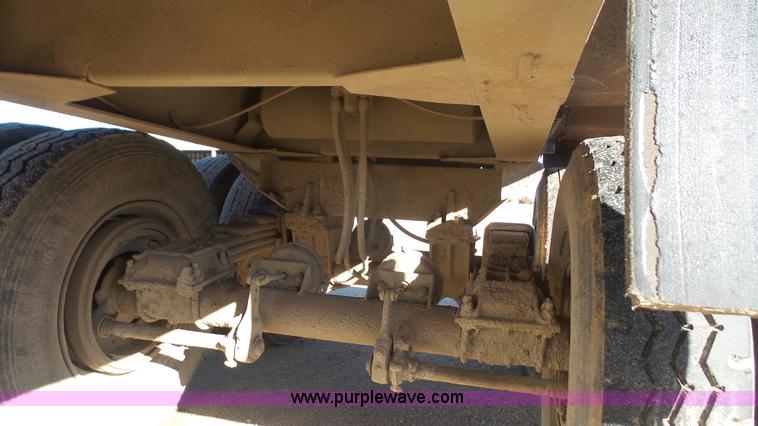 image for item J4728 1992 shop built end dump trailer