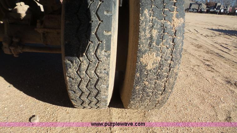 image for item J4728 1992 shop built end dump trailer