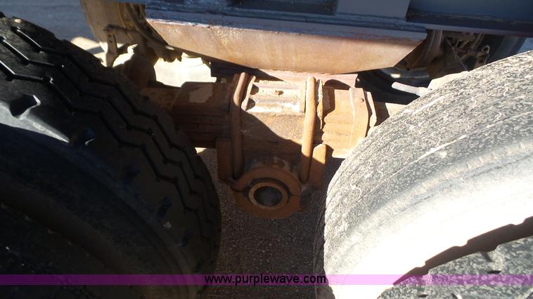 image for item J4728 1992 shop built end dump trailer