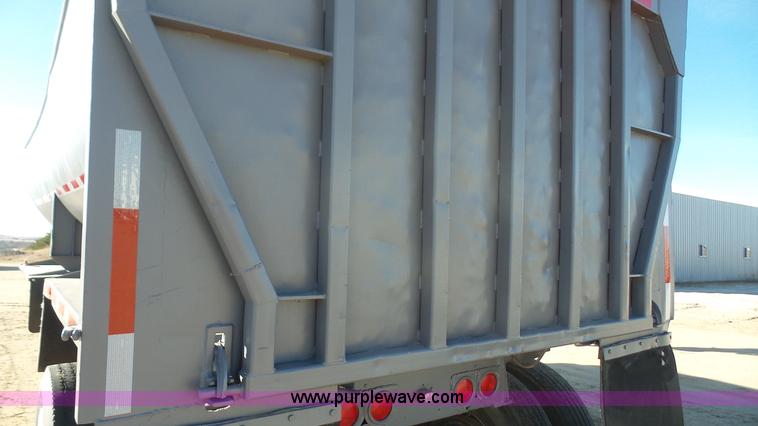 image for item J4728 1992 shop built end dump trailer