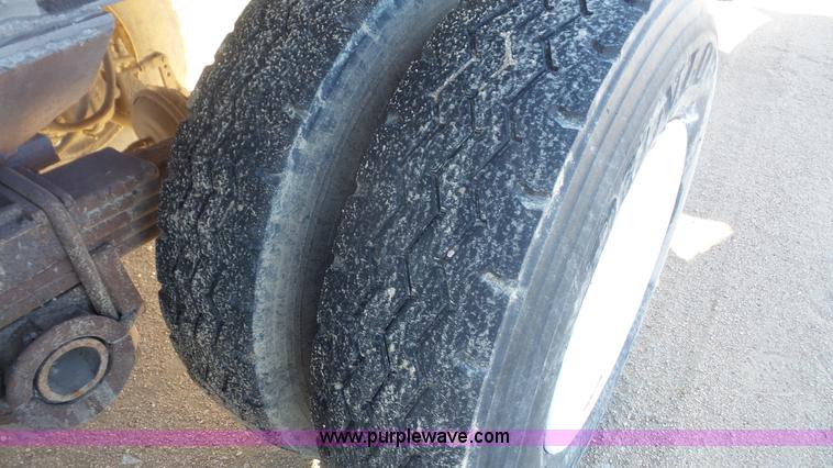 image for item J4728 1992 shop built end dump trailer