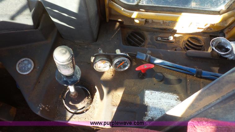 image for item J4729 1990 Fiat-Allis FR20B wheel loader