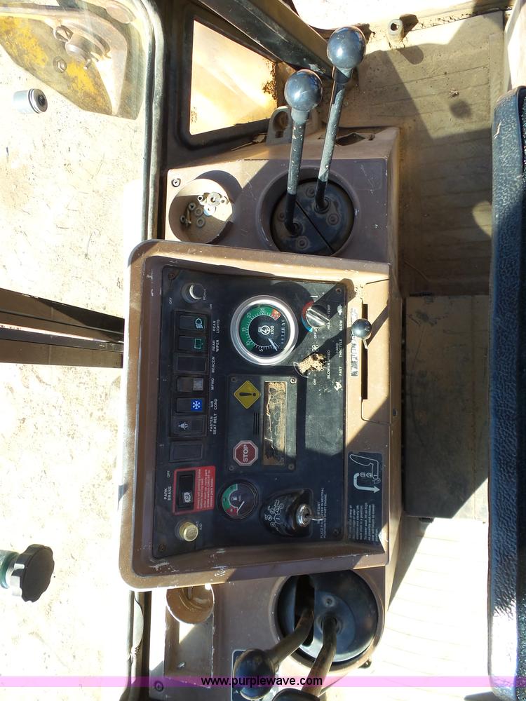 image for item J6234 1994 John Deere 310D backhoe