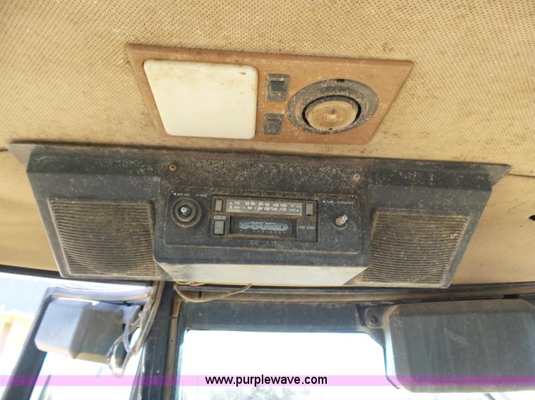 image for item J6234 1994 John Deere 310D backhoe