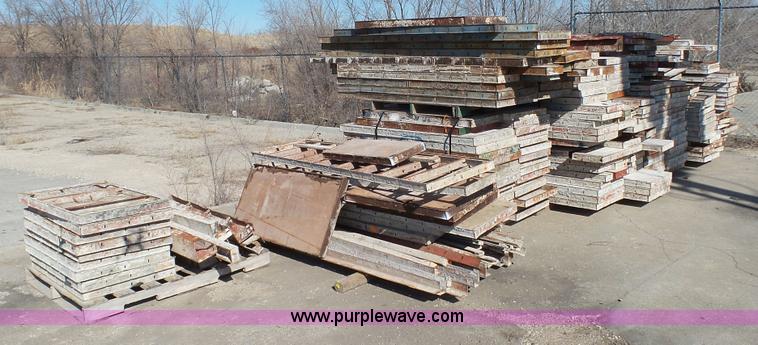 image for item J7284 Assorted concrete forms