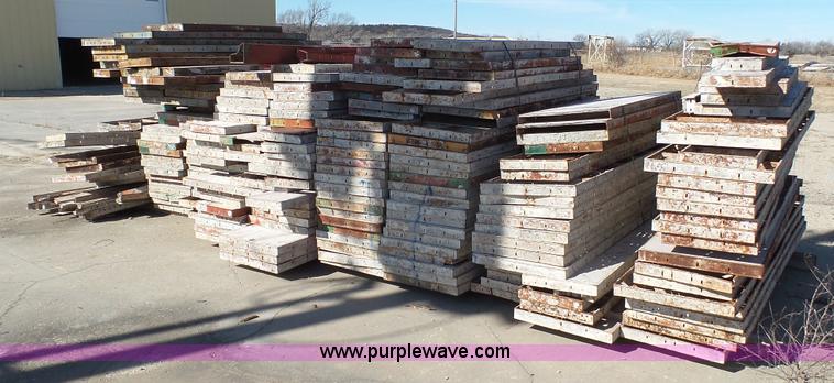 image for item J7284 Assorted concrete forms