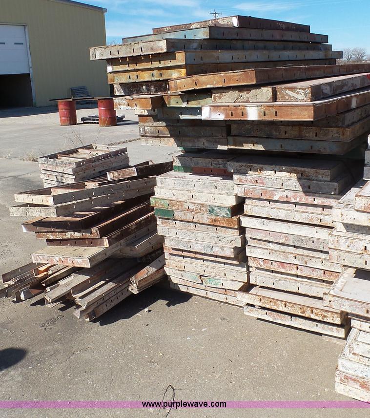 image for item J7284 Assorted concrete forms