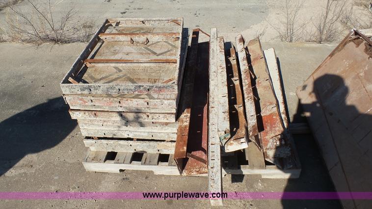 image for item J7284 Assorted concrete forms