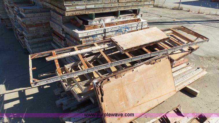 image for item J7284 Assorted concrete forms