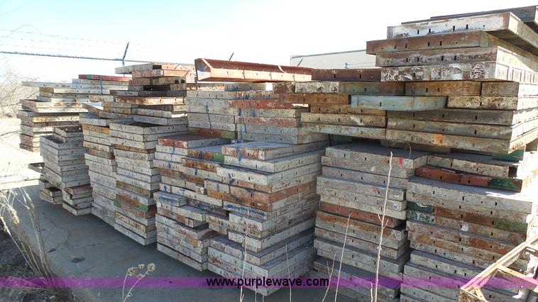 image for item J7284 Assorted concrete forms