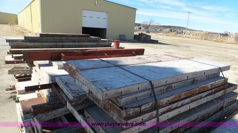 image for item J7284 Assorted concrete forms