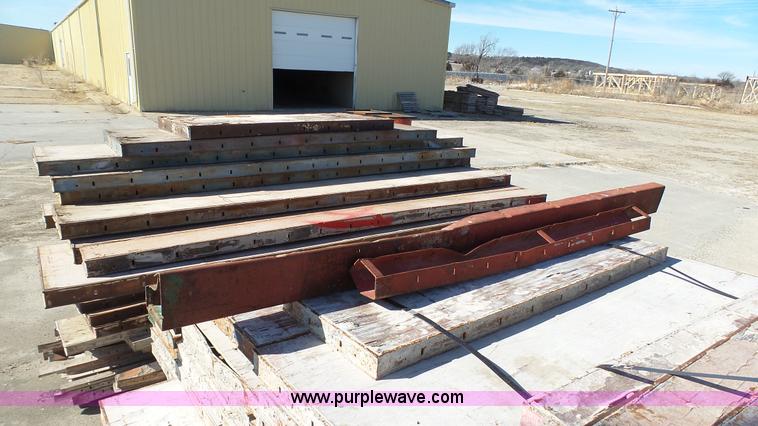 image for item J7284 Assorted concrete forms