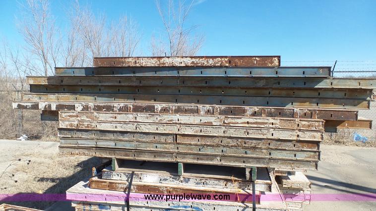 image for item J7284 Assorted concrete forms