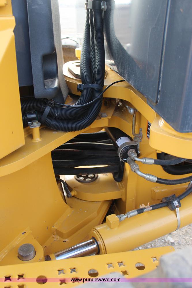 image for item J7575 2011 John Deere 672G motor grader