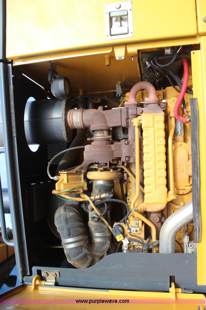 image for item J7575 2011 John Deere 672G motor grader