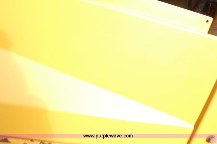 image for item J7575 2011 John Deere 672G motor grader