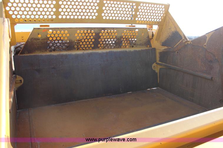 image for item J7578 2012 John Deere 1810E scraper