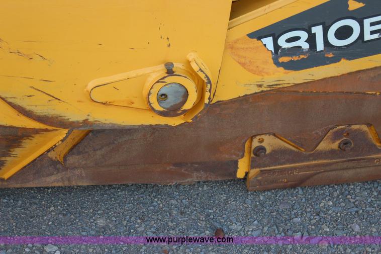 image for item J7578 2012 John Deere 1810E scraper