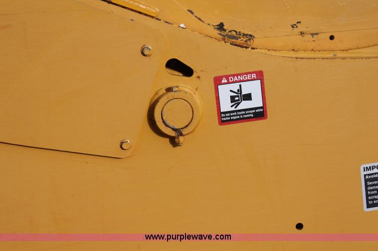 image for item J7578 2012 John Deere 1810E scraper