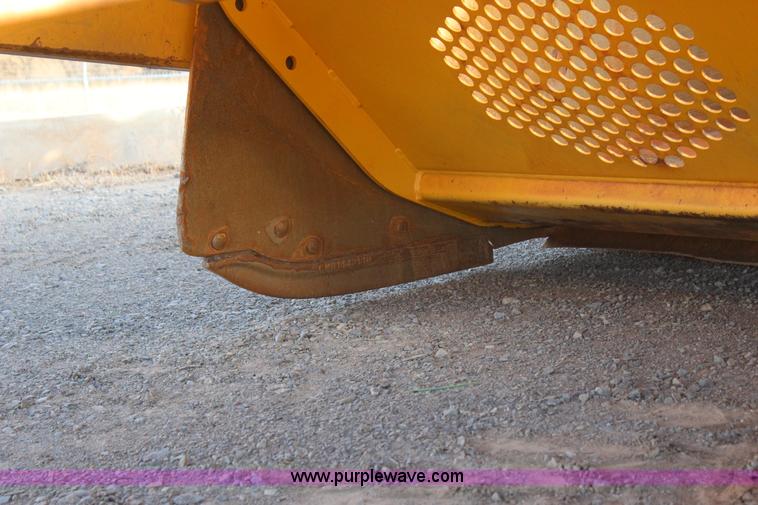 image for item J7578 2012 John Deere 1810E scraper