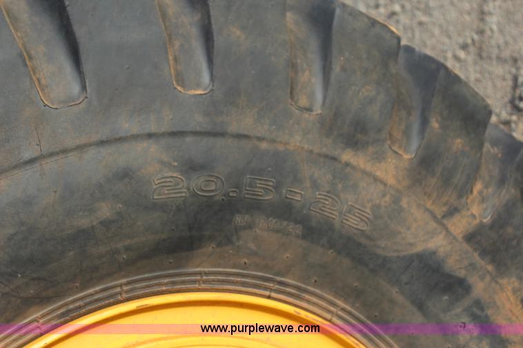 image for item J7578 2012 John Deere 1810E scraper