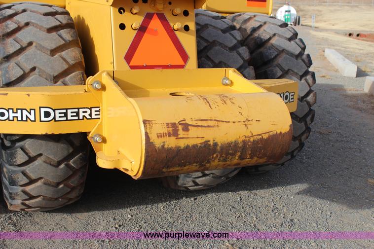 image for item J7578 2012 John Deere 1810E scraper