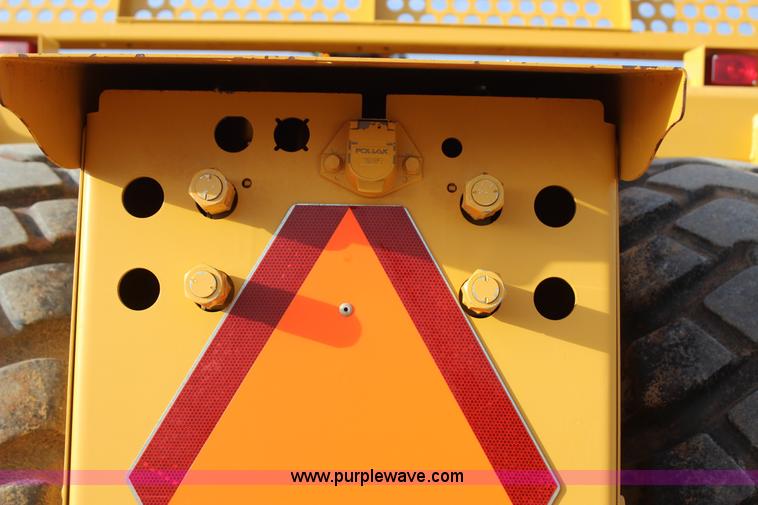 image for item J7578 2012 John Deere 1810E scraper