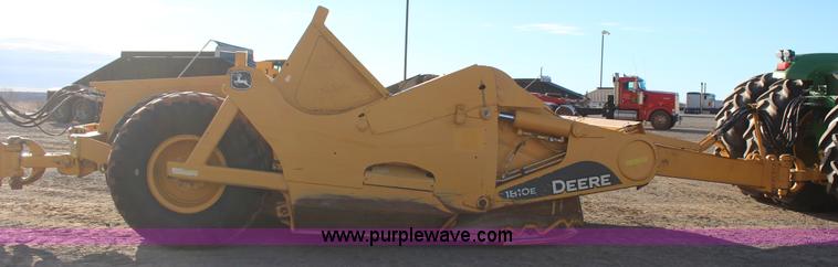 image for item J7579 2012 John Deere 1810E scraper