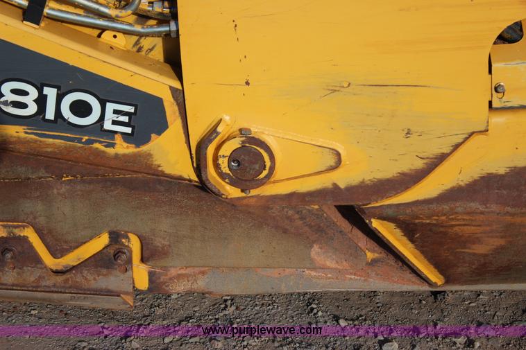 image for item J7579 2012 John Deere 1810E scraper