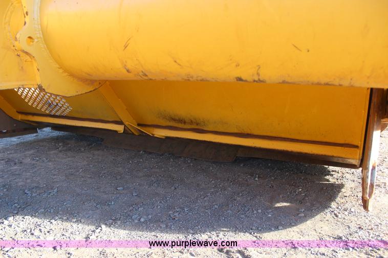 image for item J7579 2012 John Deere 1810E scraper