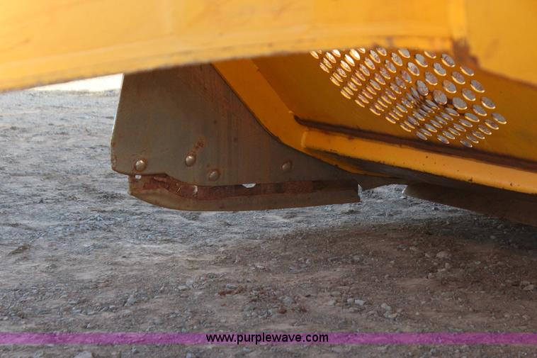 image for item J7579 2012 John Deere 1810E scraper