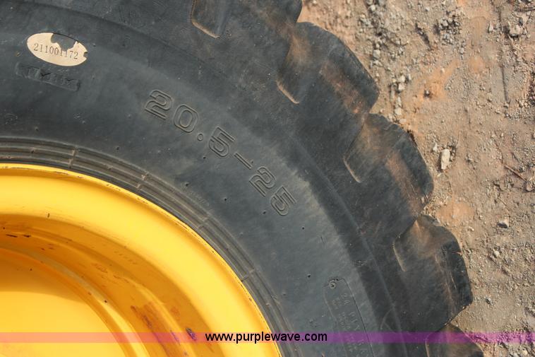 image for item J7579 2012 John Deere 1810E scraper