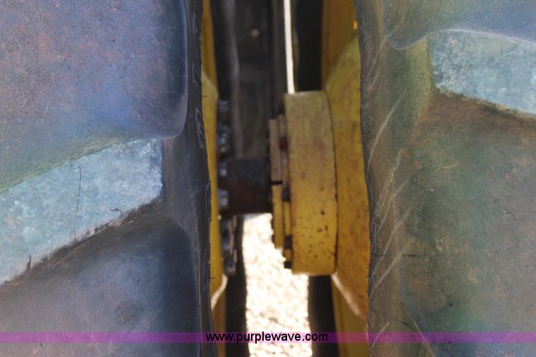 image for item J7580 2009 John Deere 9630 4WD tractor